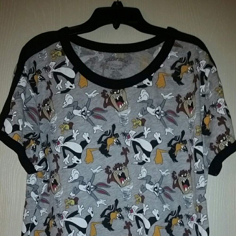 Looney Tunes top, Bugs Bunny, Sylvester, Taz